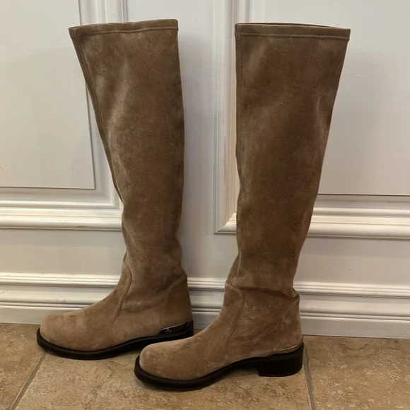 New STUART WEITZMAN Suede Boots. Khaki. Size 9. - Picture 4 of 10